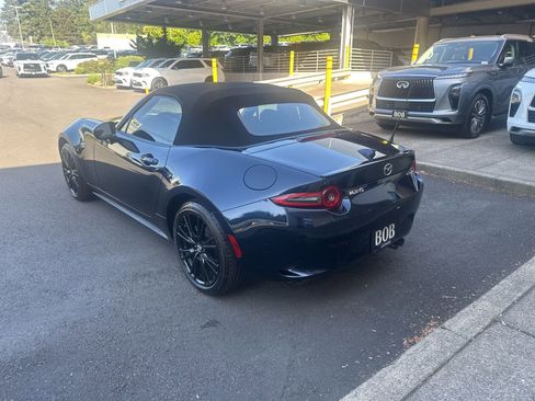 Used 2025 MAZDA MX-5 Miata Club w/ Weather Package RWD image 3