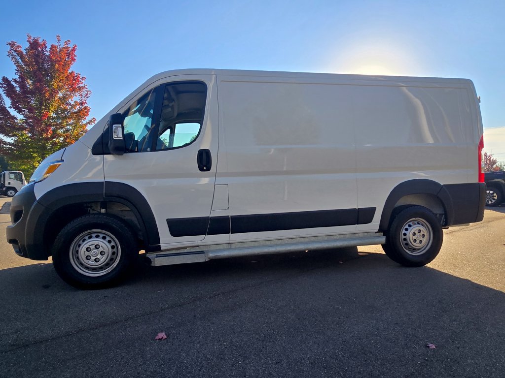 Used 2025 RAM ProMaster 2500 w/ U-Haul Equipment Group FWD image 7