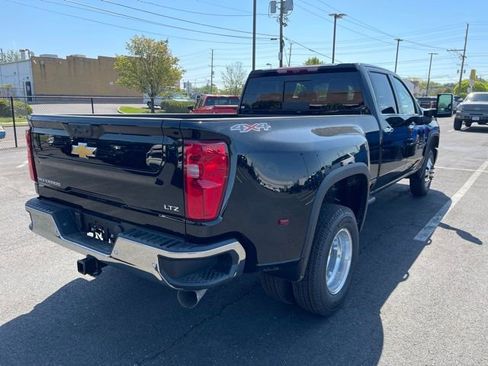 New 2026 Chevrolet Silverado 3500 LTZ w/ LTZ Plus Package AWD/4WD image 9