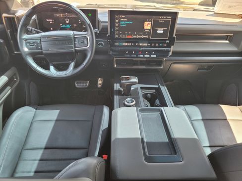 Used 2025 GMC Hummer EV 3X w/ LPO, Illumination Package AWD/4WD image 12