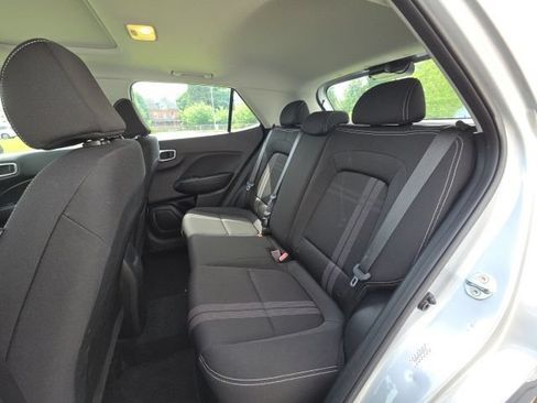 Used 2023 Hyundai Venue SEL w/ Cargo Package FWD image 12