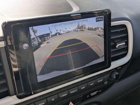 Certified 2025 Hyundai Venue Limited FWD image 21