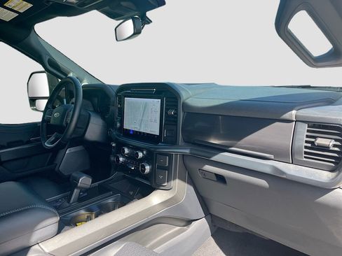 Used 2025 Ford F150 Lariat w/ Equipment Group 501A Mid image 29