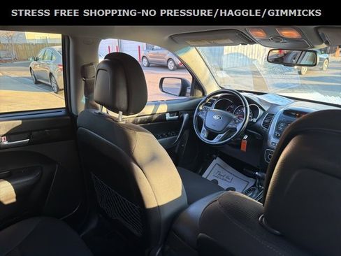 Used 2015 Kia Sorento LX image 30