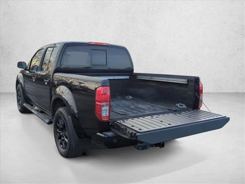 Used 2018 Nissan Frontier SV w/ Value Truck Package image 6