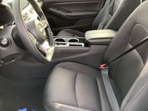 Used 2024 Nissan Altima 2.5 SV image 7