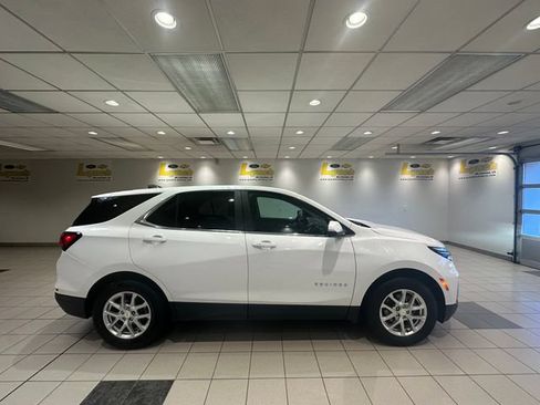 Used 2022 Chevrolet Equinox LT AWD/4WD image 3