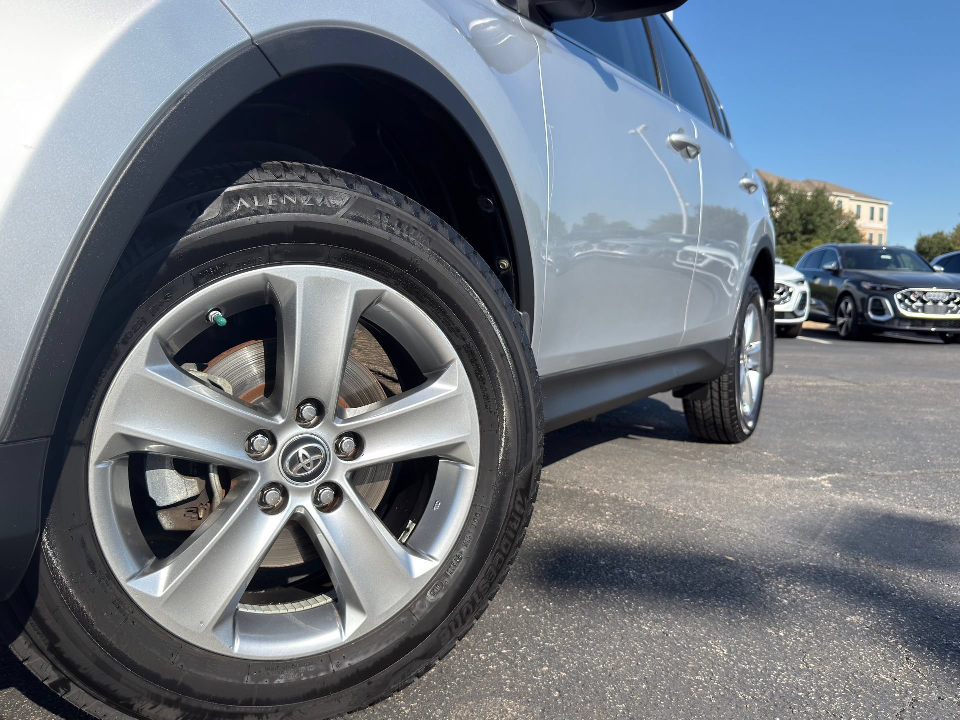 Used 2015 Toyota RAV4 XLE FWD image 6
