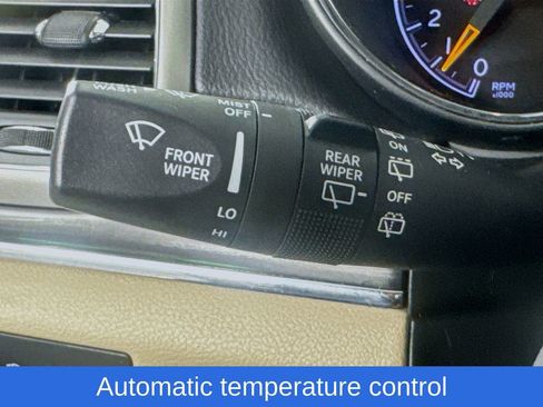 Used 2022 Jeep Grand Cherokee Limited image 14