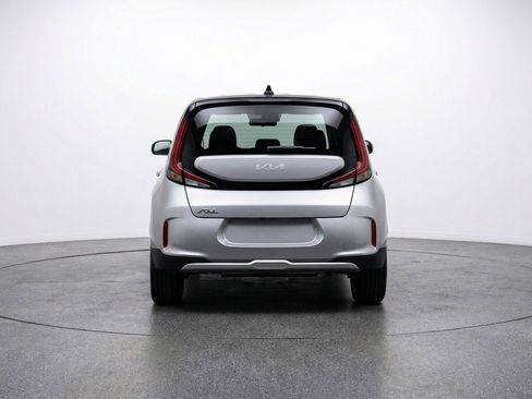 Used 2025 Kia Soul LX w/ LX Technology Package image 7