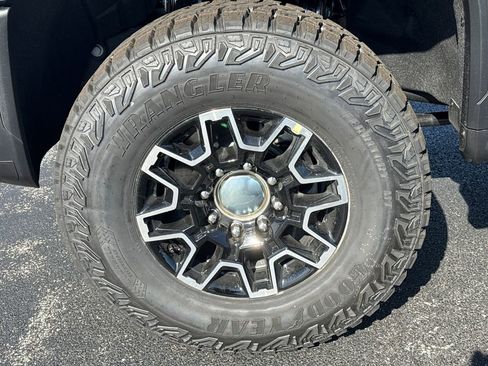 New 2026 GMC Sierra 2500 AT4X AWD/4WD image 12