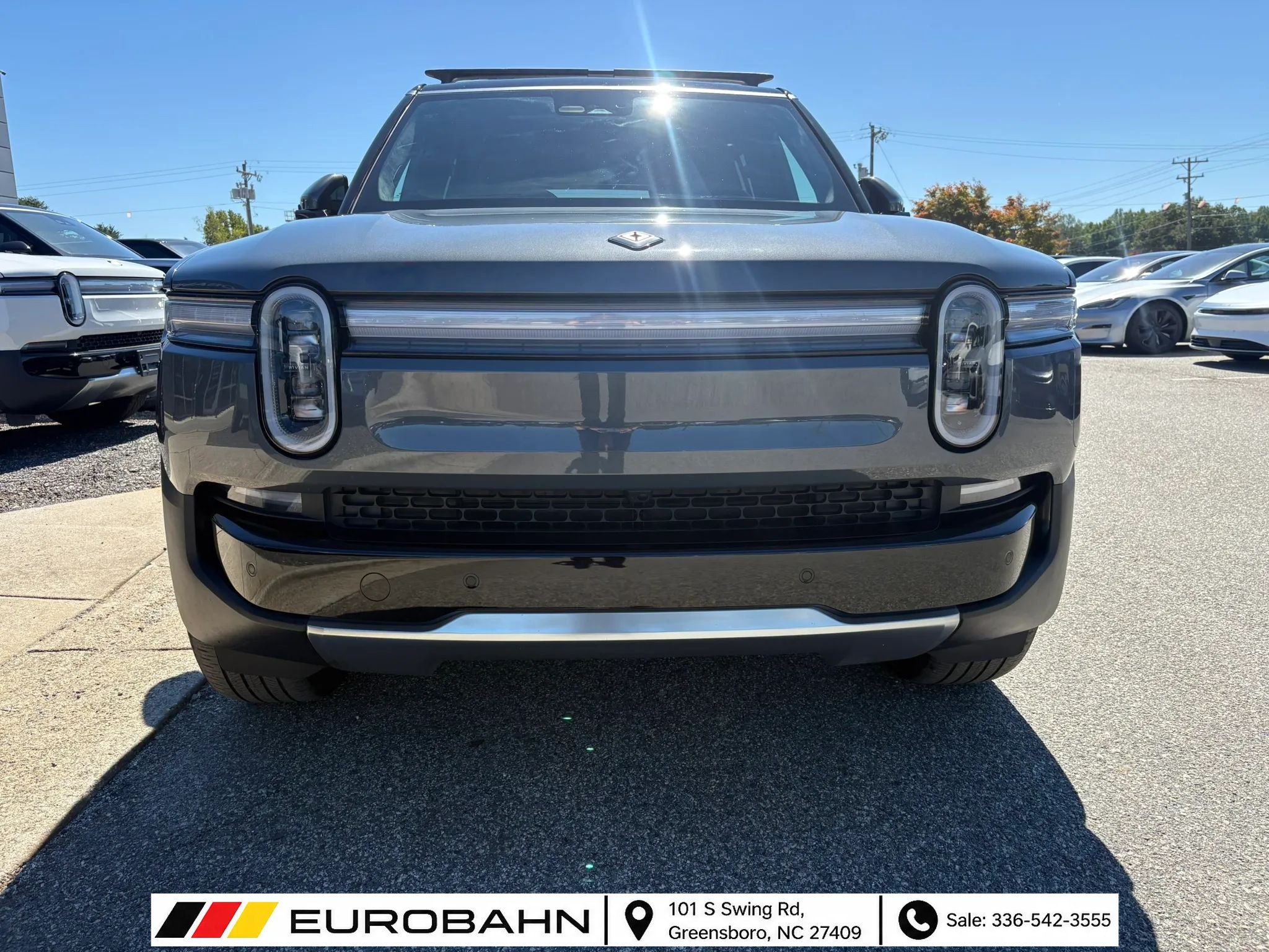 Used 2025 Rivian R1S Adventure Dual AWD/4WD image 24