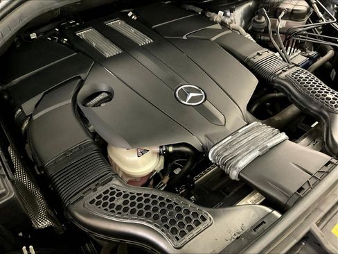 Certified 2019 Mercedes-Benz GLS 450 4MATIC image 32