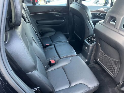 Used 2016 Volvo XC90 T8 Momentum image 21