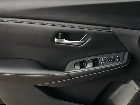Used 2024 Nissan Sentra SV FWD image 21