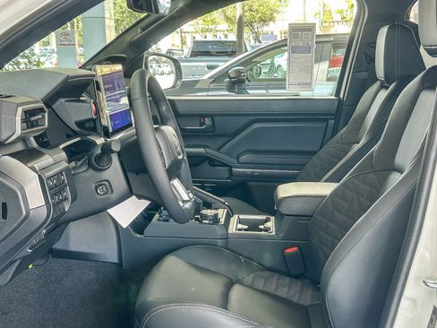 New 2026 Toyota 4Runner TRD Off-Road AWD/4WD image 17