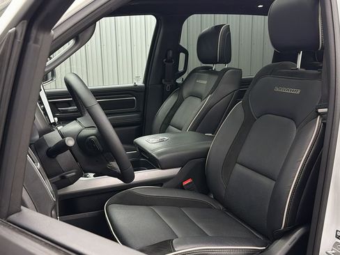 Used 2025 RAM 1500 Laramie w/ Night Edition image 35