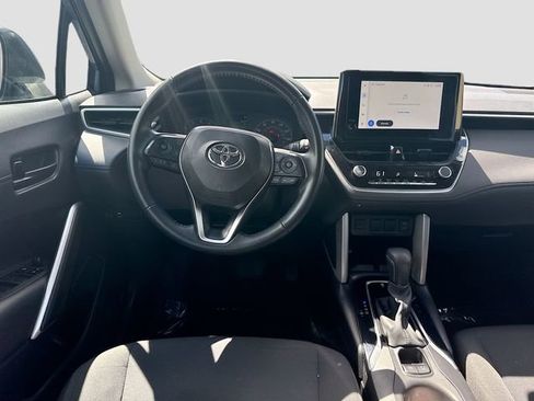 Used 2024 Toyota Corolla Cross LE FWD image 21