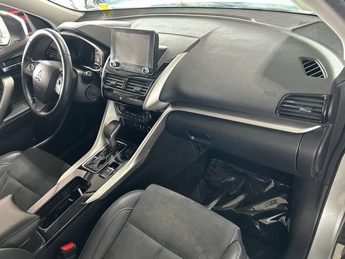 Used 2022 Mitsubishi Eclipse Cross SE FWD image 40