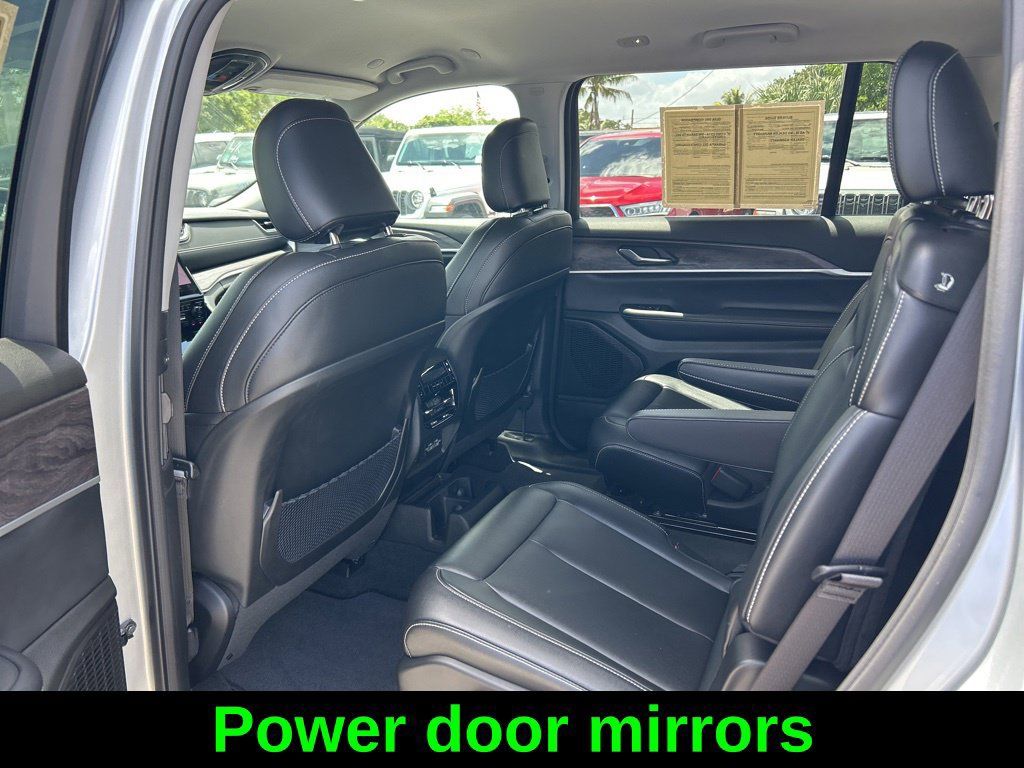 Used 2024 Jeep Grand Cherokee L Limited RWD image 32