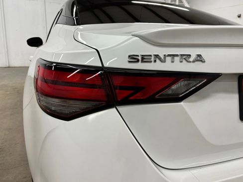 Used 2023 Nissan Sentra SR w/ SR Premium Package FWD image 7