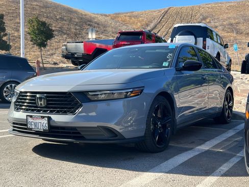Used 2023 Honda Accord Sport image 2