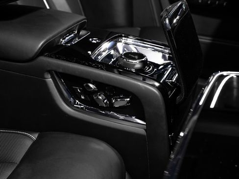 Used 2026 Rolls-Royce Phantom Sedan RWD image 31