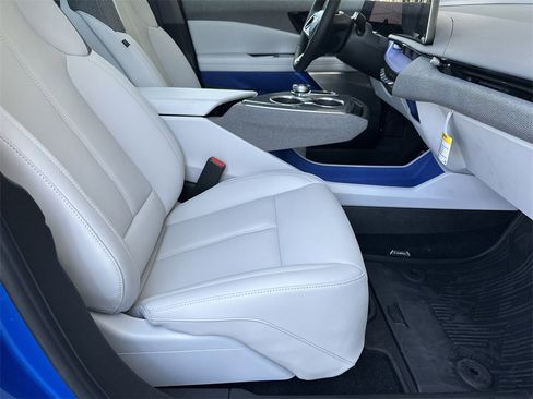 New 2025 Cadillac Optiq Luxury 1 image 35