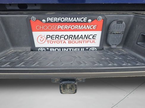 Used 2017 Nissan Titan Platinum Reserve image 29