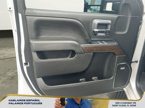 Used 2019 GMC Sierra 2500 Denali w/ Duramax Plus Package image 12