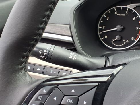 Used 2024 Nissan Altima 2.5 SL FWD image 30