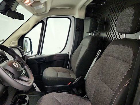 Used 2025 RAM ProMaster 2500 w/ U-Haul Equipment Group FWD image 17