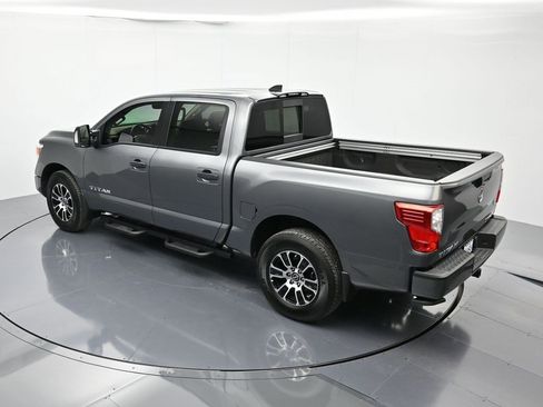 Used 2024 Nissan Titan SV w/ SV Convenience Package image 35