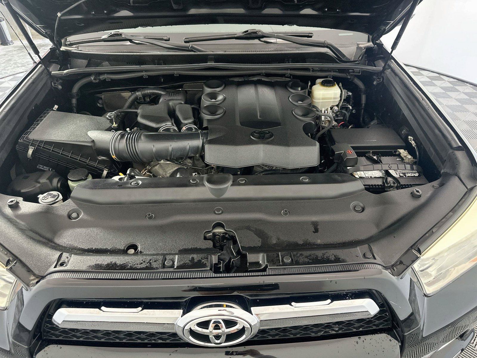 Used 2013 Toyota 4Runner SR5 AWD/4WD image 28
