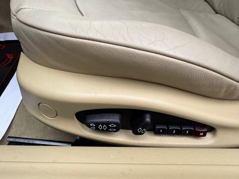 Used 2003 BMW Z4 2.5i image 17