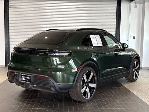 Certified 2024 Porsche Macan 4 Electric AWD/4WD image 7