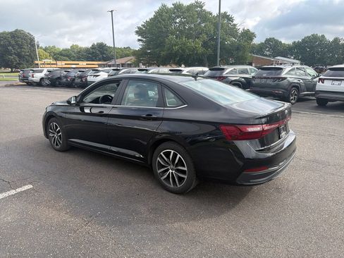 Used 2025 Volkswagen Jetta SE FWD image 5