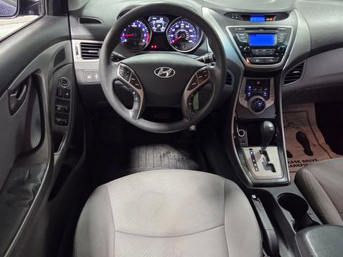 Used 2013 Hyundai Elantra GLS w/ Preferred Pkg FWD image 7
