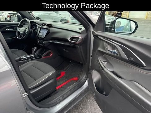 Used 2023 Chevrolet TrailBlazer RS w/ Technology Package FWD image 17