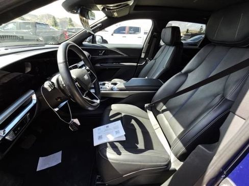 Used 2024 Cadillac Lyriq Sport RWD image 3