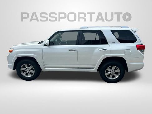 Used 2010 Toyota 4Runner SR5 w/ Convenience Pkg AWD/4WD image 9