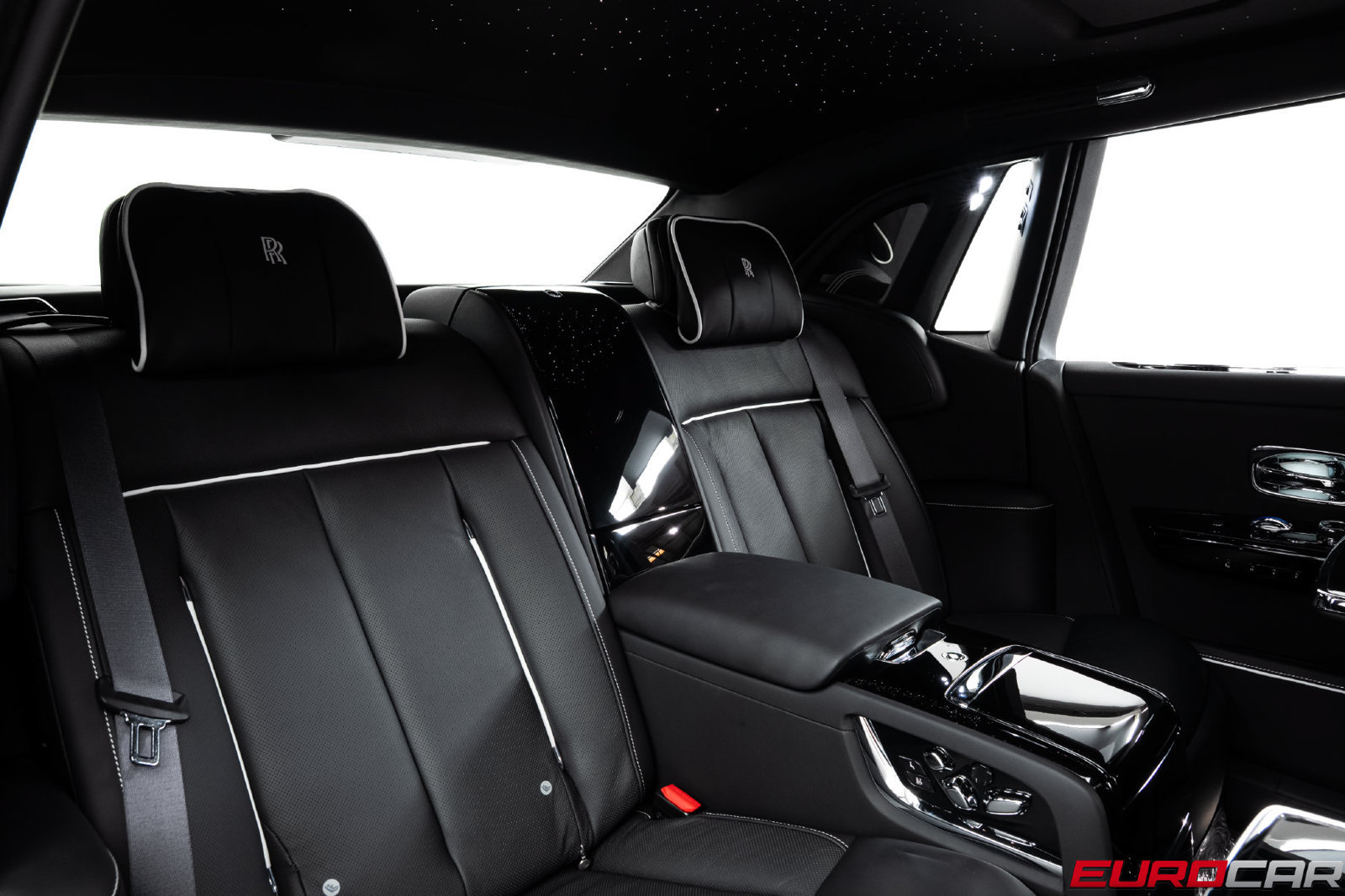 Used 2022 Rolls-Royce Phantom Sedan RWD image 41