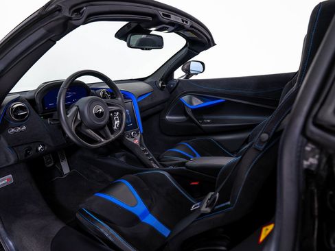 Used 2022 McLaren 720S Performance image 19