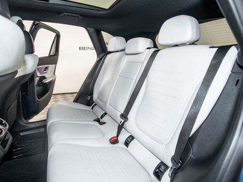 Used 2023 Mercedes-Benz GLC 300 image 19