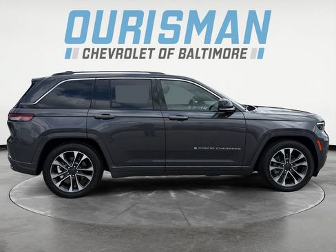 Used 2023 Jeep Grand Cherokee Overland AWD/4WD image 7