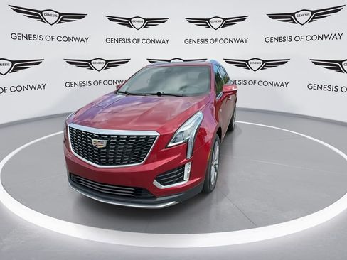 Used 2020 Cadillac XT5 Premium Luxury w/ LPO, Floor Liner Package FWD image 3