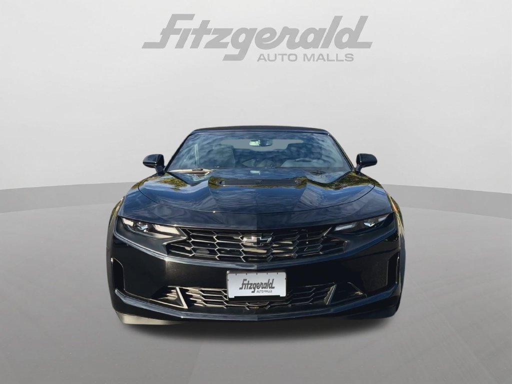 Used 2023 Chevrolet Camaro LT w/ Technology Package RWD image 3