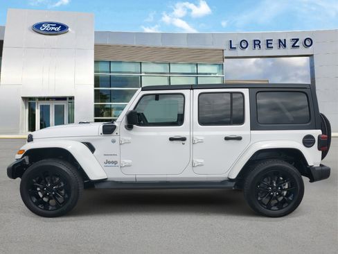 Used 2023 Jeep Wrangler Unlimited Sahara w/ Cold Weather Group image 8