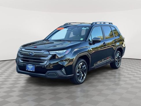 Used 2025 Subaru Forester Premium AWD/4WD image 4