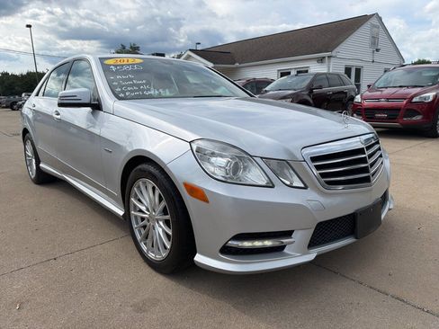 Used 2012 Mercedes-Benz E 350 4MATIC Sedan image 2
